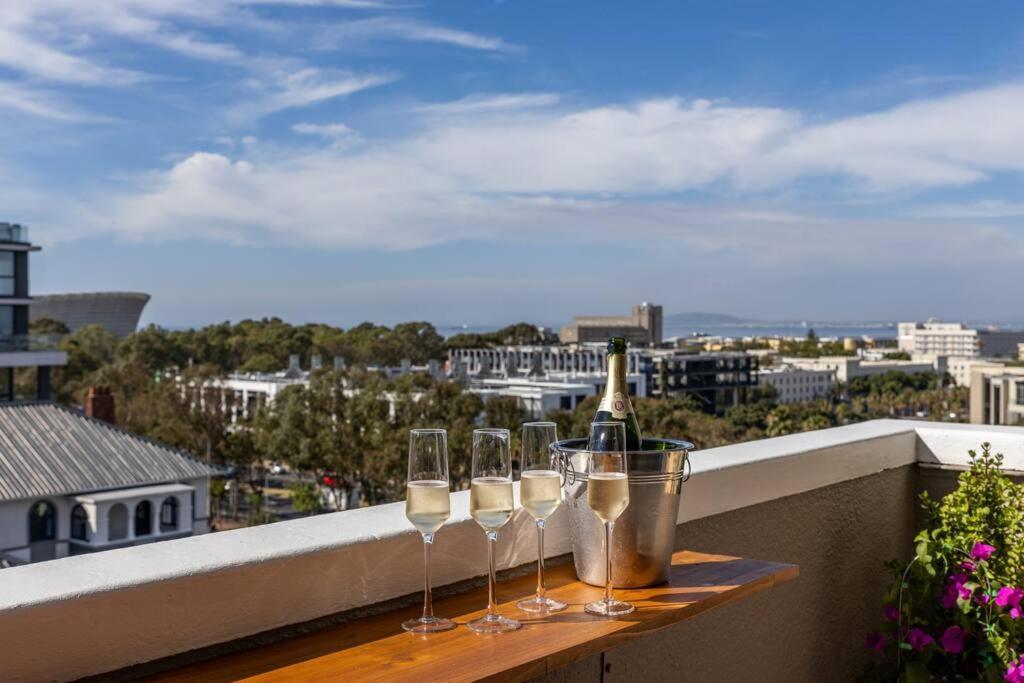 Greenpoint Emerald Cape Town Luaran gambar